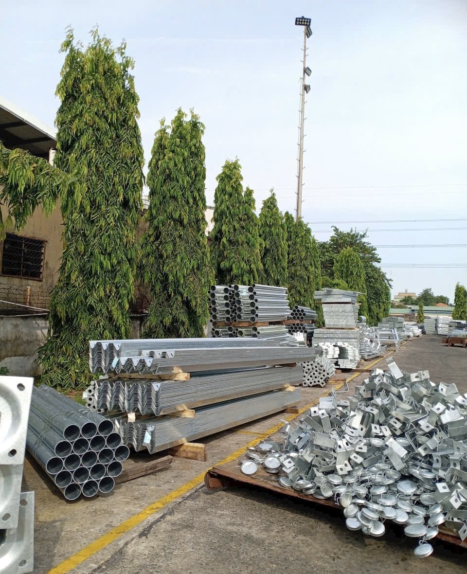 Hộ lan tôn sóng 2320mm 15 ho lan ton song 5 2