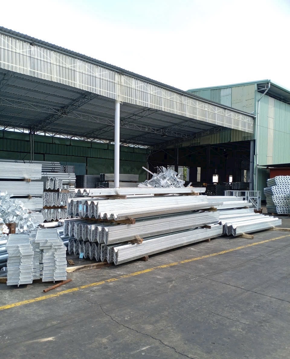 Hộ lan tôn sóng 700mm 14 ho lan ton song 1 3